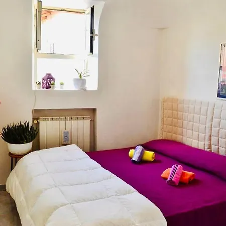 Casa vacanze A Sulmona!! Nel ‘Centro Storico’ casa Intera