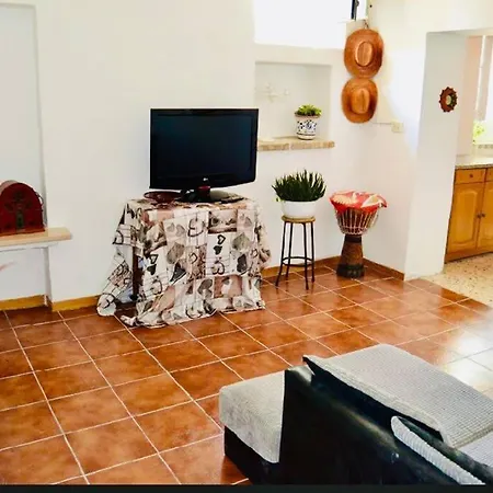 Casa vacanze A Sulmona!! Nel ‘Centro Storico’ casa Intera